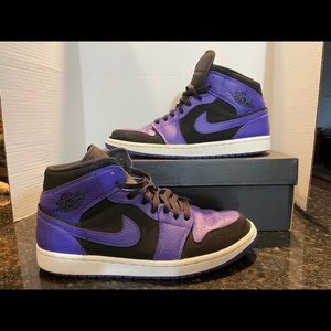 Size 10.5 - Jordan 1 Mid Dark Concord 2018. Pre owned 554724 051